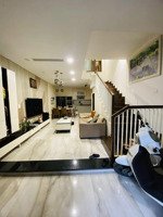 nhà đẹp lê văn lương, phân lô cán bộ, ô tô tránh đỗ, vị trí vàng trung tâm thanh xuân.