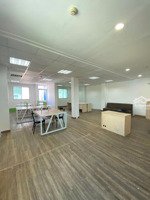 sàn trống 90m2 phù hợp cho văn phòng quy mô nhỏ nằm trên đường cộng hòa