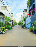 3,95 tỷ nhà 2 tầng 53m2(4,9x10,8) khu phân lô, đường thông 6m, sổ hoàn công, vào ở ngay.