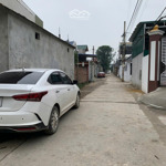 chính chủ 226m2 mặt tiền 10m chia 2 lô, có sẵn nhà, giá chỉ 23tr/m2 ngay kcn xã phú nghĩa chương mỹ