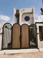 cần bán căn nhà gần kdl đại nam hoàn thiện mới 100 % thiết kế hiện đại