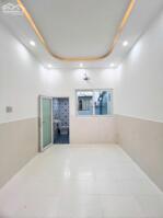 Cho thuê nhà trục chính hẻm 20 nguyễn trãi xéo ubnd ninh kiều giá 8 triệu