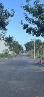 tấn tài fpt la bàn land trân trọng giới thiệu 01 lô duy nhất đất sạch đẹp đường thông