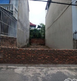 đất đẹp vuông đường rộng ô tô chạy vòng quanh