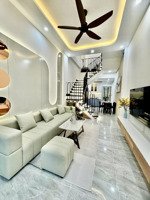 nhà siêu nét! phố đặng tiến đông, đối diện gò đống đa, gần đh công đoàn, cách 3 nhà ra phố