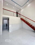 nhà mới trệt +lửng, hẻm oto - dt 52m2 ngang 4.2m - 150m ra ga metro công nghệ cao - giá nhỉnh 4ty