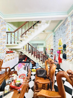 nhà 1/ phan văn trị, nở hậụ, xách vali vào ở ngay, giá 8 tỷ.