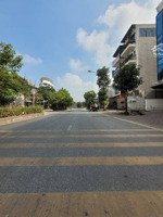 bán đất khu đấu giá tt5 - đối diện ruby city- kinh doanh siêu đỉnh- vỉa hè đá bóng. dt:100m2, mt:5m