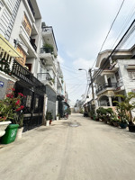 ngay đỗ xuân hợp hxh tránh nhau 97m2 ngang 5m, giá chỉ 8,8 tỷ, sổ vuông a4