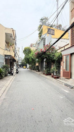 nhà 3 tầng hơn 50m2 - ngay trần hưng đạo - tân phú giáp tân bình- hẻm nhựa 8m thông gần khu bàu cát