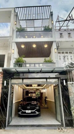 nhà võ văn ngân. ngay vincom thủ đức. dt 80m2. đường 6m. lh quân