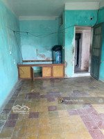 căn tập thể 29m2 thị trấn đông anh - gần chợ, an ninh tốt - bãi đỗ xe ô tô trước nhà