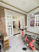 chỉ 2 tỷ 620 nhà c4 vĩnh thái đẹp thoáng cách đường thái thông 30m. lh 