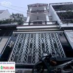 Sáng đi Metro, chiều dạo phố: Cuộc sống tiện nghi tại căn nhà phố Thủ Đức sát vách Nguyễn Văn Bá.