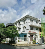 bán biệt thự song lập khu cảnh đồi,căn góc 2 mặt tiền đường,phú mỹ hưng,dt :12,75 *18m .giá 76,8 tỷ