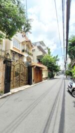 Bán biệt thự ngay Hoàng Hoa Thám,P.13,Q.Tân Bình - 7x20m(CN: 136m2)4 tầng - Gía: 23 tỷ