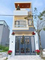 chủ gửi bán gấp căn nhà diện tích: 5x20 m