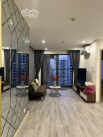 vinhomes grand park. cho thuê căn 1pn. tòa s501 tầng 20. diện tích sàn: 43m². view hồ bơi.