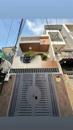 chủ cần bán gấp nhà tại trần huy liệu, p.8,phú nhuận, giá 2,6 tỷ,dt40,7m2(3,7x11m), thuê:13tr tháng