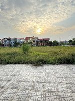 đất đông nam đồng văn, dt:152 mặt tiền 6m