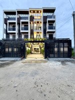 nhà bên chợ cầu đồng và ngã tư ga, dt: 4.10m x 20m, trệt, 3 lầu, sân ô tô, 4pn, p. thờ, sân thượng