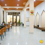 cho thuê nhà mặt tiền trần cao vân . ngang 11 mét . ngay trường học