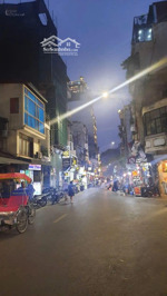 phố hàng bè kết nối hàng bạc hàng thùng sát hồ gươm
khu vực du lịch quốc tế, tỷ lệ lấp phòng cao