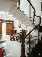 nhà tuyệt đẹp 4 tầng x 65m2 - hxh - đi bộ sang chợ hiệp thành - hoàn công đủ - giảm về 5.7 tỷ chốt