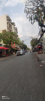 bán nhà 2 tầng ngay lý phục man,đi bộ ra bigc ,cách xe hơi 10m,dt: 50m giá 4ty25 còn thương lượng