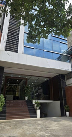 chỉ hơn 140 tỷ! apartment trịnh công sơn - tây hồ - gara ô tô - vỉa hè - dòng tiền - kinh doanh