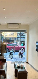 ô tô ngủ trong nhà, 3 ô tô tránh phân lô 1 căn duy nhất phố lạc trung.