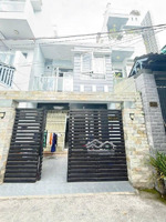 nhà hẻm xe hơi thông, lâm văn bền, p tân hưng , quận 7
dt:4,9m x16 m x2 tầng.
giá:8,55 tỷ/tl