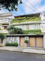 bán biệt thự 3 tầng trung tâm hải châu. 207m2 ngang 12m. full nội thất xách vali vào ở ngay