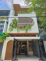 vợ chồng tôi kẹt tiền bán nhà cư xá đồng tiến -p15 - quận 10 gần chợ và trường học. giá 3tỷ680/78m2