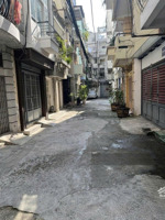 vị trí tốt sát q.1-hxh 6m- cách mạng tháng tám-q.3,dt:3mx13m(41m2) gp:5 tầng-chỉ 8,9 tỷ tl