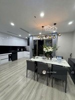 cần tiền bán gấp chung cư b11d nam trung yên,cầu giấy 2n2w nhỉnh 6 tỷ nội thất mới sổ đỏ 