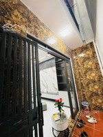 bán nhà ngọc khánh 36,8m 5 tầng mt 3,5m sđcc giá 7,76 tỷ có thương lượng lh 