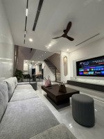 nhà đẹp kdt mỹ gia mới hiện đại, gần công viên, có hệ thống máy lạnh âm trần