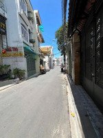 50 m2 ,2 tầng ngay gigamall hiệp bình chánh nhỉnh 5 đồng. nhà đẹp hoàn công ngay khu bên sông.