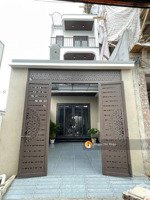 duy nhất 1 căn nhà 3 tầng xây độc lập sân cổng riêng dt 71m ,ngay trung cư quỳnh hoàng nam sơn