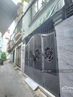 lạc long quân, hồng lạc, gần mặt tiền. 4*12m, 3pn, nhà bê tông kiên cố.