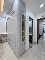 chính chủ bán nhà 5 tầng thang máy ngay tại tuyến 1 lô 15 lê hồng phong.