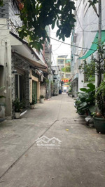 trung tâm quận 6.đường minh phụng. 3 tầng..nhỉnh 5 tỷ xíu ****diện tích: (3.5m x 9m) công nhận đủ