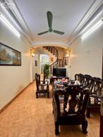 Bán nhà đường Trương Định, Hai Bà Trưng, nhà đẹp dân xây, ngõ rộng, cực gần ô tô