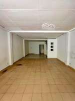 căn góc 4.9 x 13m - lạc long quân - 1 trệt 1 lầu - vào ở ngay - chỉ 5.7 tỷ