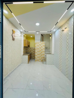 bán nhà riêng hẻm đường 3/2, hơn 15m2 , nhỉnh 2 tỷ