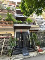 bán nhà gần vincom phạm ngọc thạch phân lô ô tô đỗ cửa 55m*4 tầng, vỉa hè kinh doanh, chỉ 16,9 tỷ