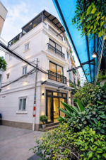 phan xích long, phú nhuận - hẻm mới cải tạo sạch sẽ gần mặt tiền - 4 tầng đúc btct