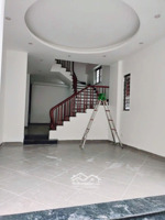 5tỷ+ 50m2 4 tầng, nhà mới ở ngay, sđcc.