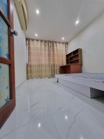 bán căn hộ chung cư mini . cầu diễn .dt. 42 m2 tầng 5/ 7 tầng . 2pn . 1pk . 1wc . ô tô sát nhà .